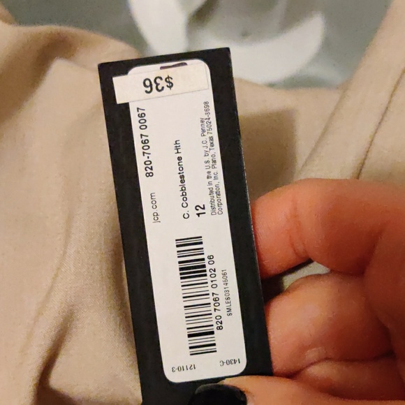 Skirt - Picture 2 of 4